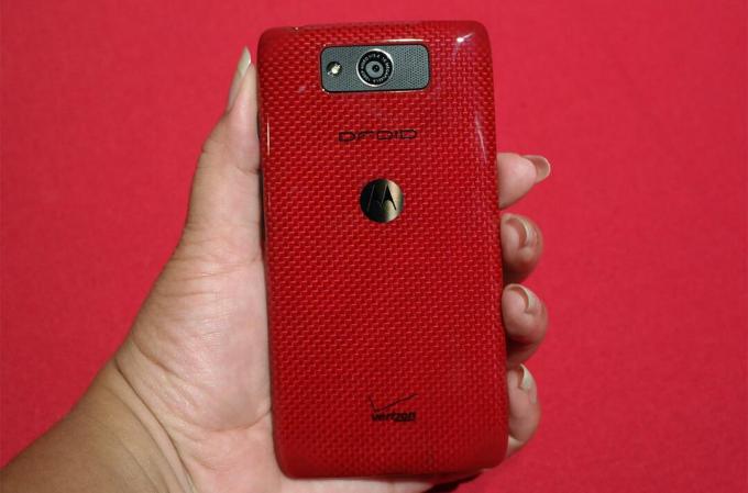 Tangan di Motorola Droid Ultra kembali