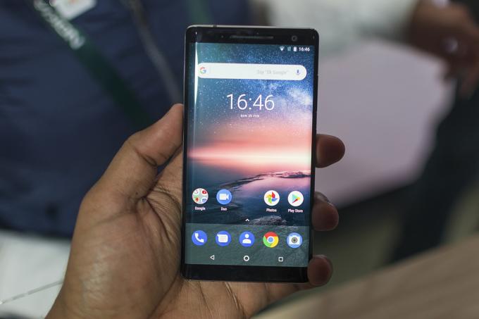 „Nokia 8 Sirocco“ apžvalga, skirta mwc 2018 2