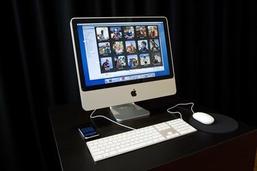 „Apple“ pristato naujas „iMac“ kompiuterio ir „iLife“ programų versijas