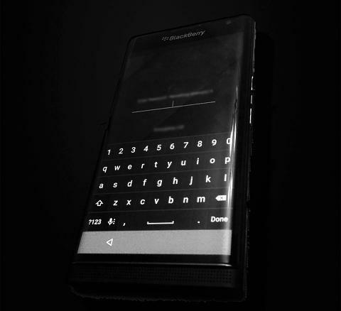 BlackBerry_Venice_Slider_On-Screen_Keyboard