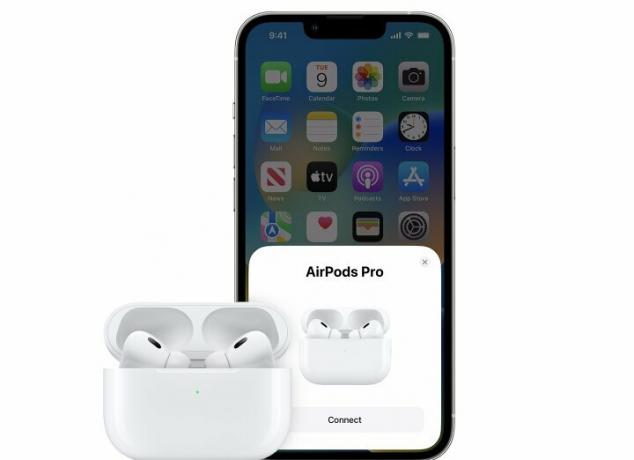 Conectarea AirPods Pro la un iPhone.