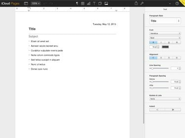 [ページの編集]タブでは、ドキュメントが中央に表示され、上部にドキュメントを編集するためのツールが表示され、右側にテキストをフォーマットするためのツールが表示されます。