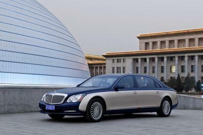 mercedes atved Maybach atpakaļ miljardieri visur priecājas