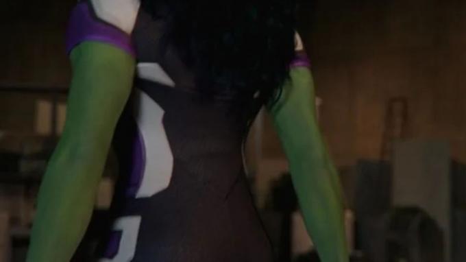 מבט ראשון על She-Hulk.