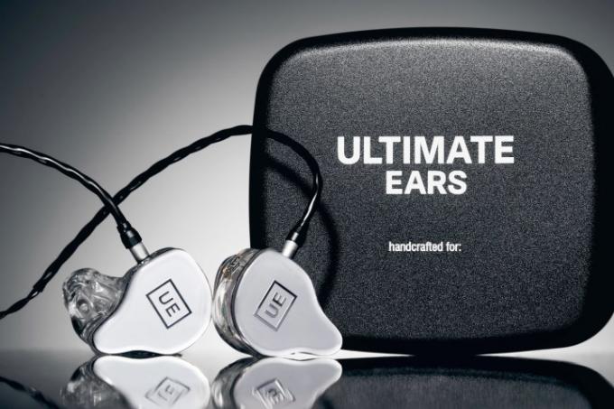 Ultimate Ears UE Pro UE Premiere IEM à 21 pilotes.