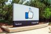 „Facebook“ panaikina šimtus paskyrų, siunčiančių netikrą politinę informaciją šlamštu