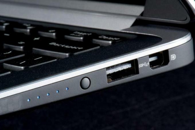 Dell XPS 13 Ultrabook usb port 2