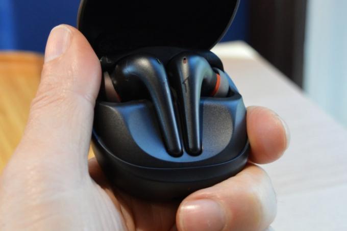 1Veel Aero juhtmevabad kõrvaklapid.