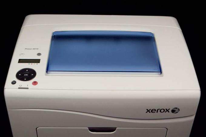 Xerox Phaser 6010 toppvinkel stängd