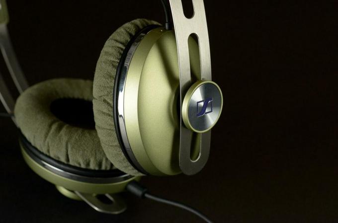 Sluchátka Sennheiser Momentum umí makro úhel