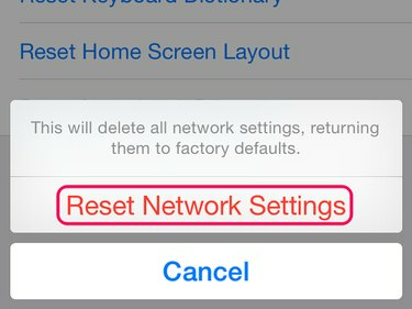 Toque Restablecer configuración de red para confirmar el restablecimiento.