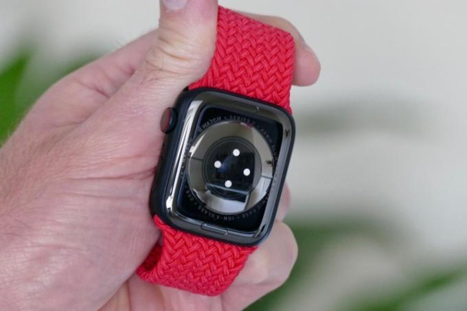Achterkant van de Apple Watch Series 7.