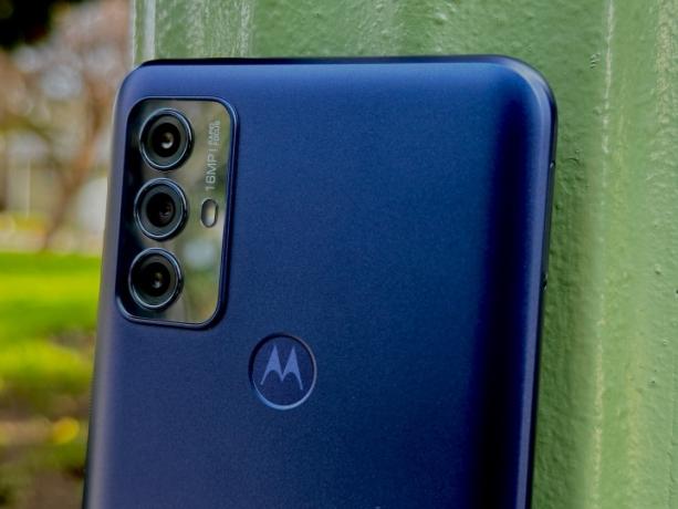 Moto G Play (2023) კამერა და თითის ანაბეჭდის სენსორი