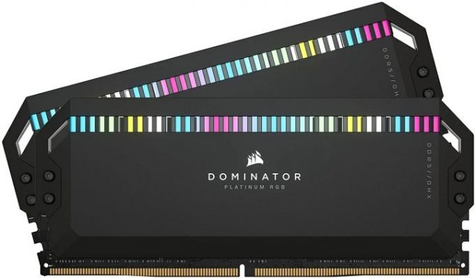 Картки оперативної пам'яті Corsair Dominator Platinum RGB DDR5.