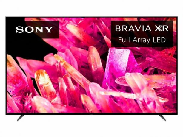 白い背景に 85 インチの Sony Bravia X90K 4K テレビ。