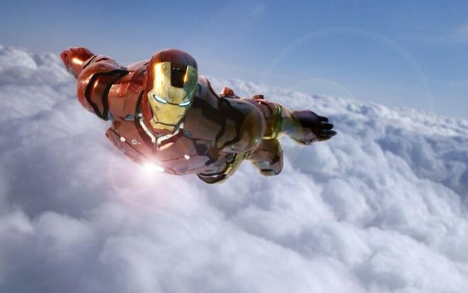 Jern flyver på himlen i Iron Man.