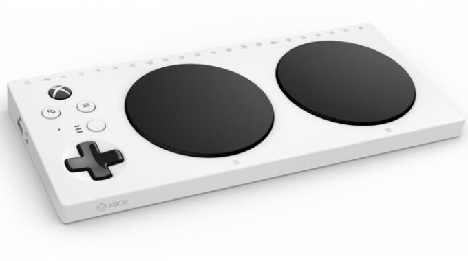 Xbox Adaptive Controller fram