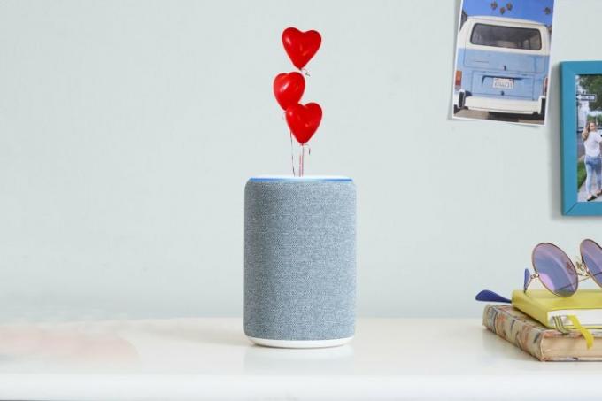 Amazon Echo kledde seg ut til Valentinsdagen