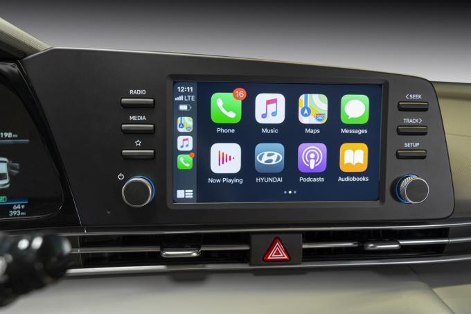 Interfejs CarPlay Hyundai Elantra 2021.