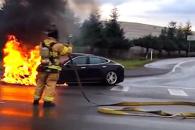 Incendio en Tesla Model S