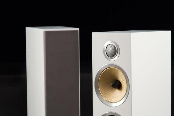 Bowers ve Wilkins CM8