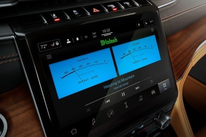 McIntosh billjudsystem inuti 2022 Jeep Grand Wagoneer