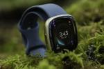 Fitbit のベストセール: Fitbit Versa 4、Fitbit Charge 5 が割引になります