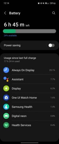 Zrzut ekranu przedstawiający stan baterii zegarka Galaxy Watch 5.