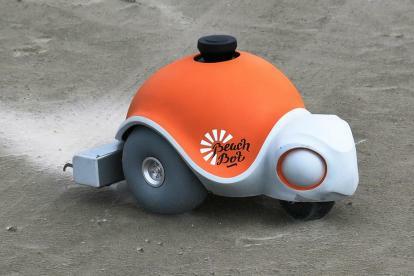 se disneys nye skildpaddeformet robot tegne indviklede sandbilleder beachbot