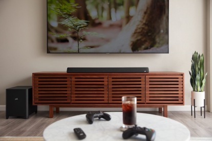 Polk Audio MagniFi Max AX soundbar.