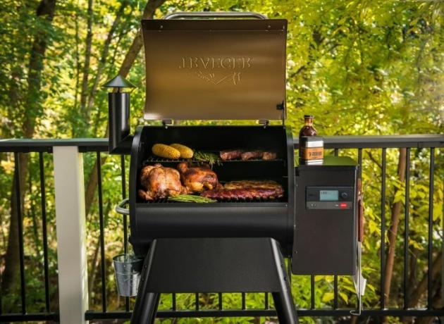 O Traeger Grills Pro Série 575.