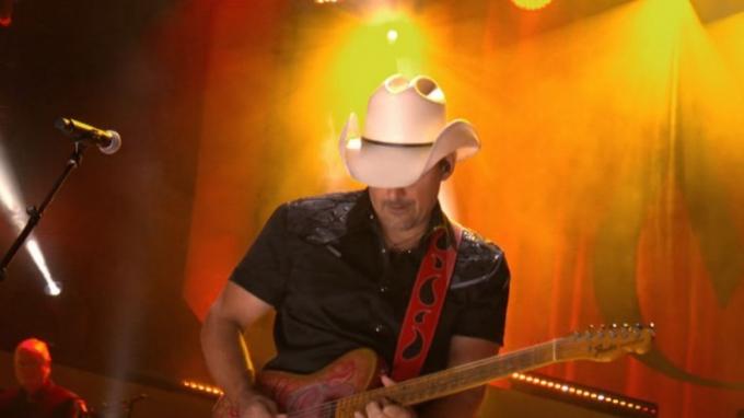 Brad Paisley CMT: n Let Freedom Sing -promossa.