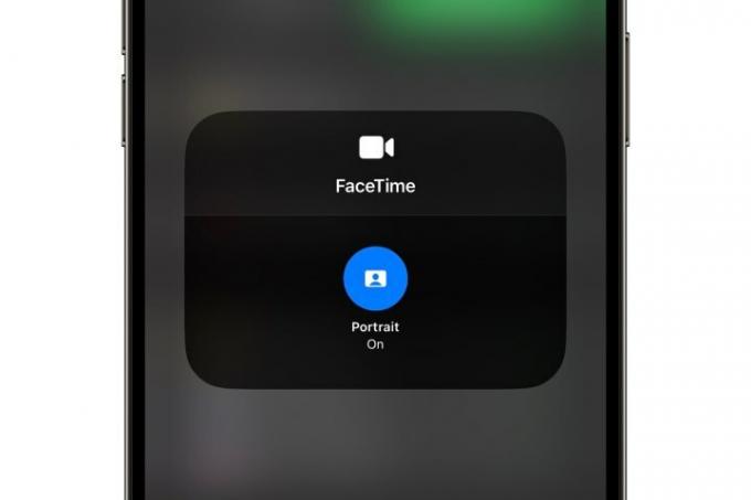 Włącz tryb portretowy dla FaceTime na iPhonie 14 Pro Max.