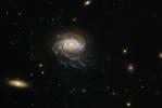 Telescópio Espacial Hubble captura uma galáxia de águas-vivas