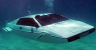 O ‘carro submarino’ Lotus Esprit de James Bond vai a leilão