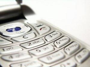 TracFone: Kako prenesti telefonske številke s starega na nov telefon