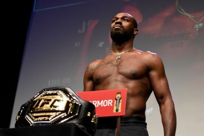 Jon Jones na ważeniu przed UFC 247.