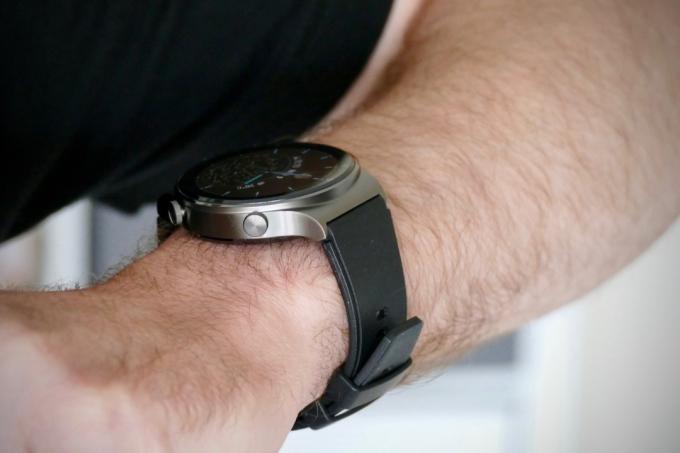 A Huawei Watch GT2 Pro gyakorlati áttekintése: Előkelő fitneszóra
