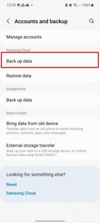 O botão de backup do Samsung Cloud em um telefone Samsung.