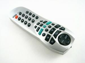 วิธีการเปลี่ยน DirecTV Remote จาก IR เป็น RF