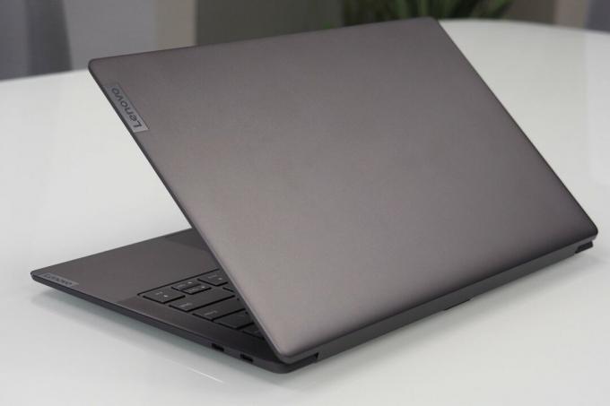 Pregled Lenovo IdeaPad S940