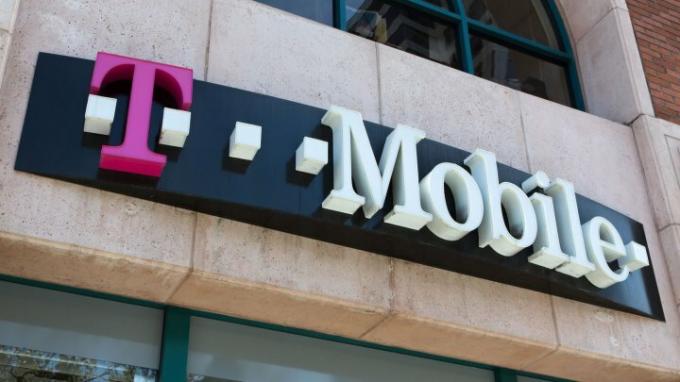 Señalización de escaparate de T-Mobile.