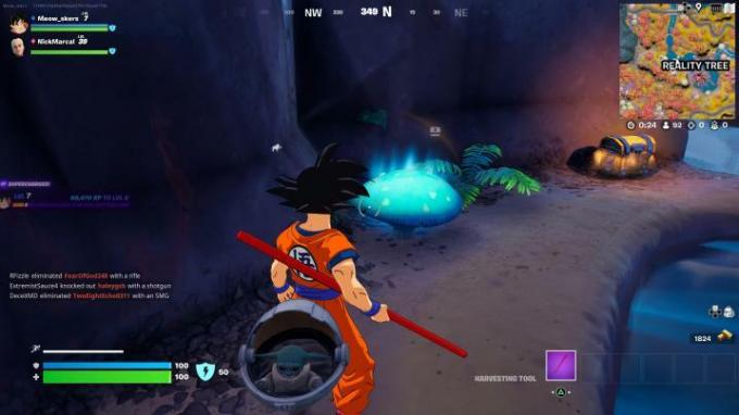 Goku stojící před Slurp Shrooms ve Fortnite.