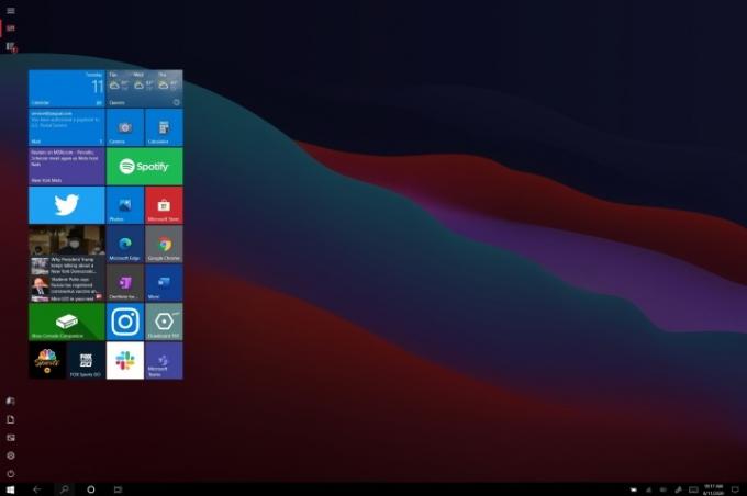 Başlat menüsüyle canlı kutucuklar ve uygulamalarla açılan Windows 10 tablet modu