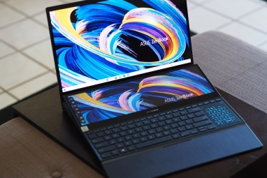 Image du ZenBook Pro Duo avec un deuxième écran.