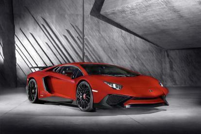 Lamborghini Aventador LP 750-4 ซุปเปอร์เวโลซ