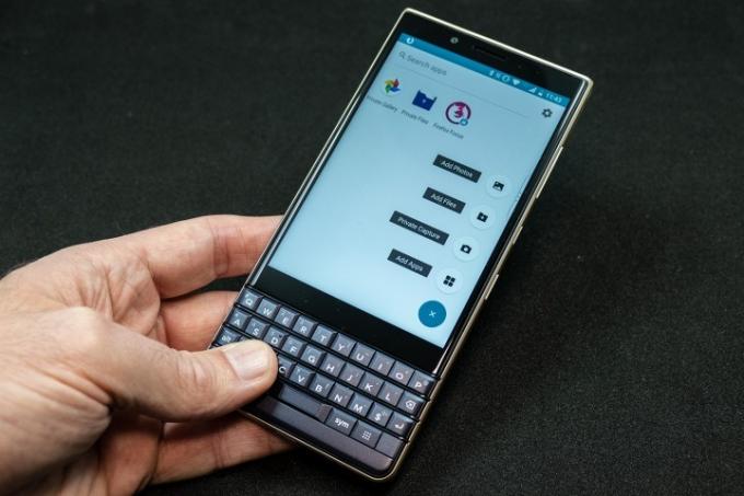 Обзор BlackBerry Key2 LE