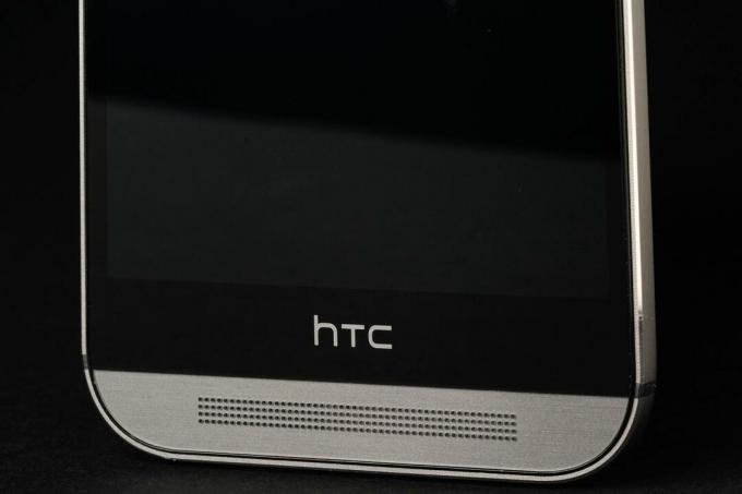 Dolna połowa ekranu HTC ONE M8 z systemem Windows