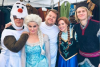 Sehen Sie, wie James Corden und die Besetzung von 'Frozen 2' im Verkehr singen