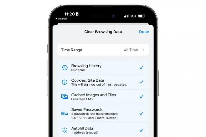 Chrome на iPhone показва опции за изчистване на данните за сърфирането.